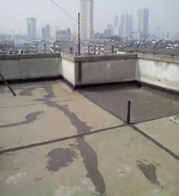 城关漏水维修 楼顶漏水是什么原因，楼顶漏水维修方法是什么?